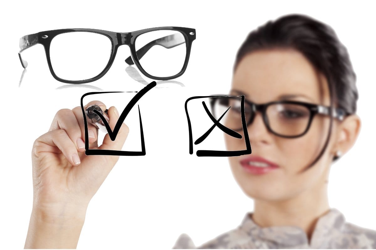 ကိုယ့်မျက်နှာနဲ့လိုက်တဲ့ မျက်မှန်ကိုဘယ်လိုရွေးချယ်ရမလဲ