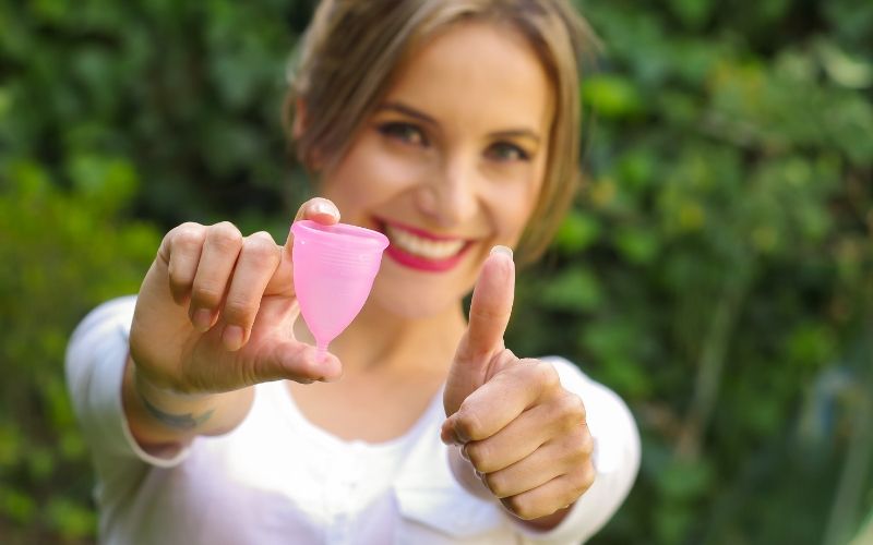 မိန်းမသားတို့အတွက် စိတ်ချရတဲ့ ခွက်ကလေးတစ်ခွက် Menstrual Cup