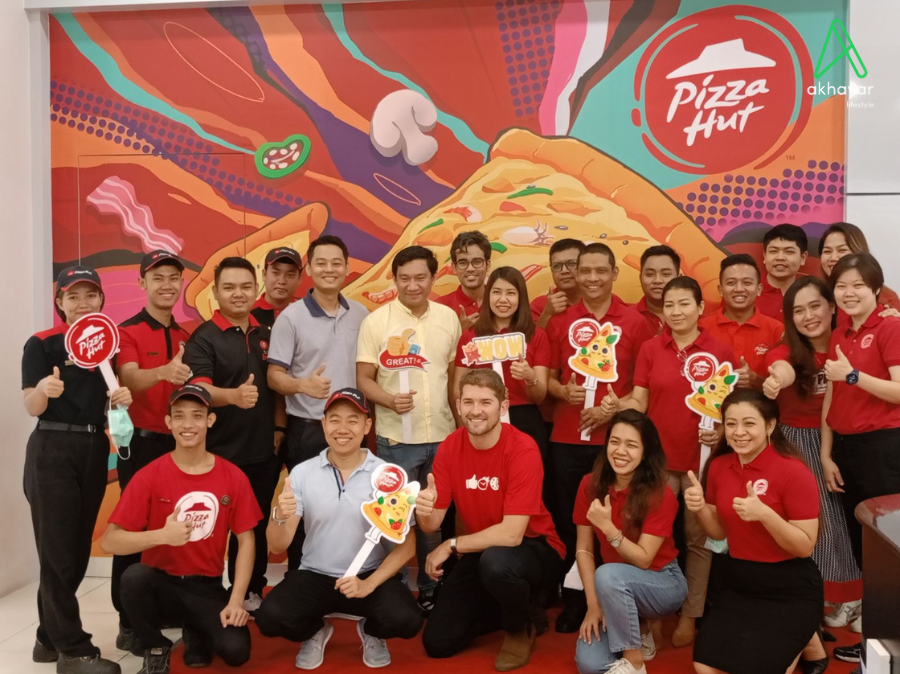 ‘‘ အလုံမြို့တွင် Pizza Hut ဆိုင်ခွဲအသစ်ဖွင့်လှစ်’’